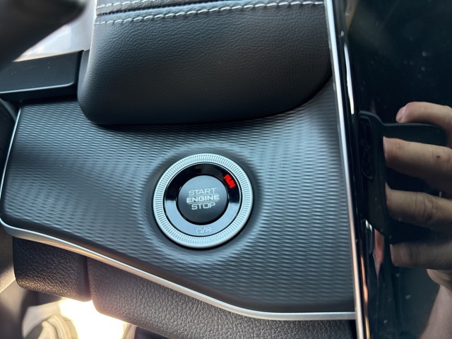 2025 Jeep Grand Cherokee Altitude X photo 33