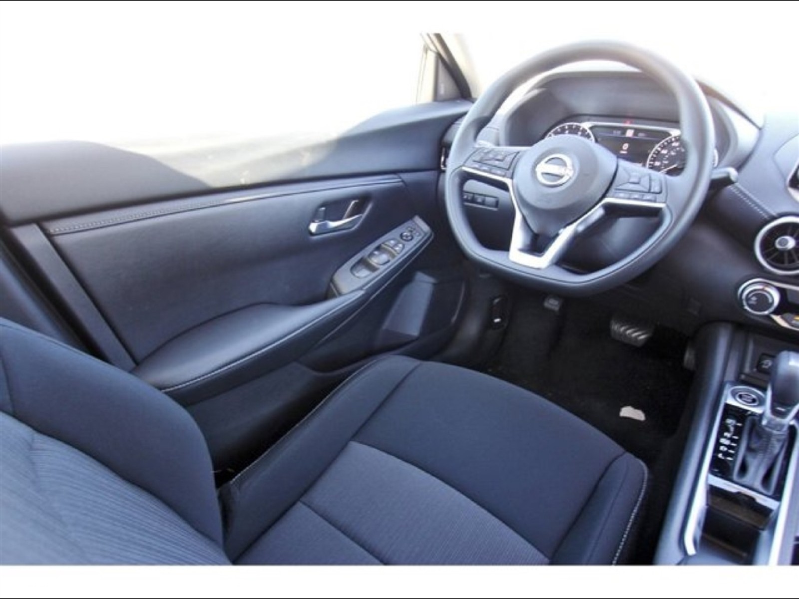 2025 Nissan Sentra SV White at Robbins Nissan