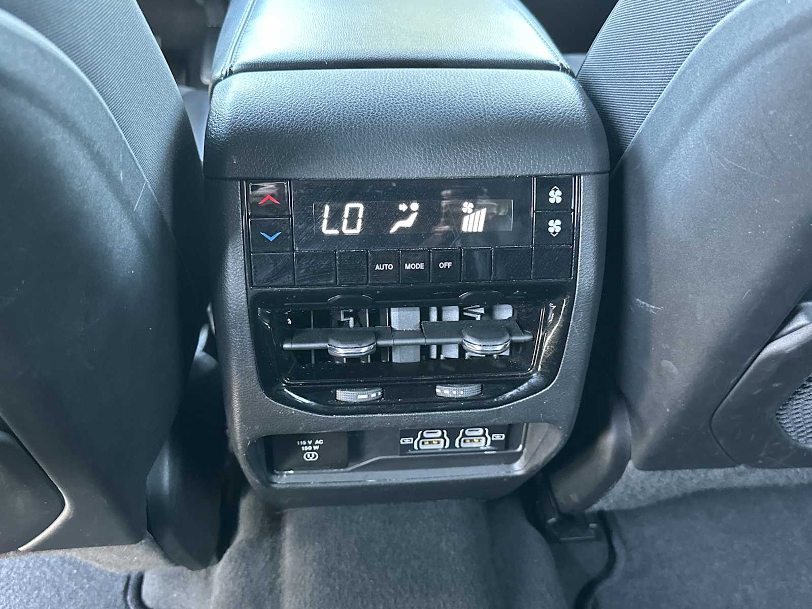 2024 Jeep Grand Cherokee Altitude photo 19
