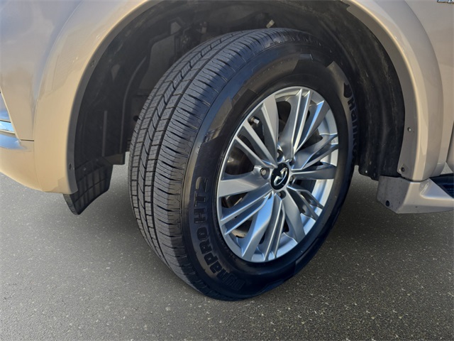 2019 Infiniti QX80 Luxe photo 31