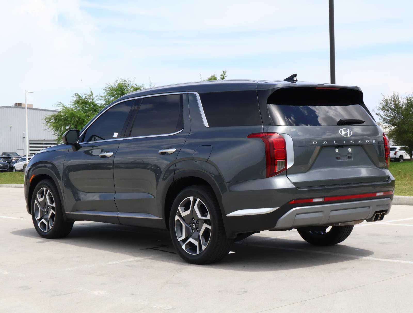 2023 Hyundai Palisade Limited photo 3