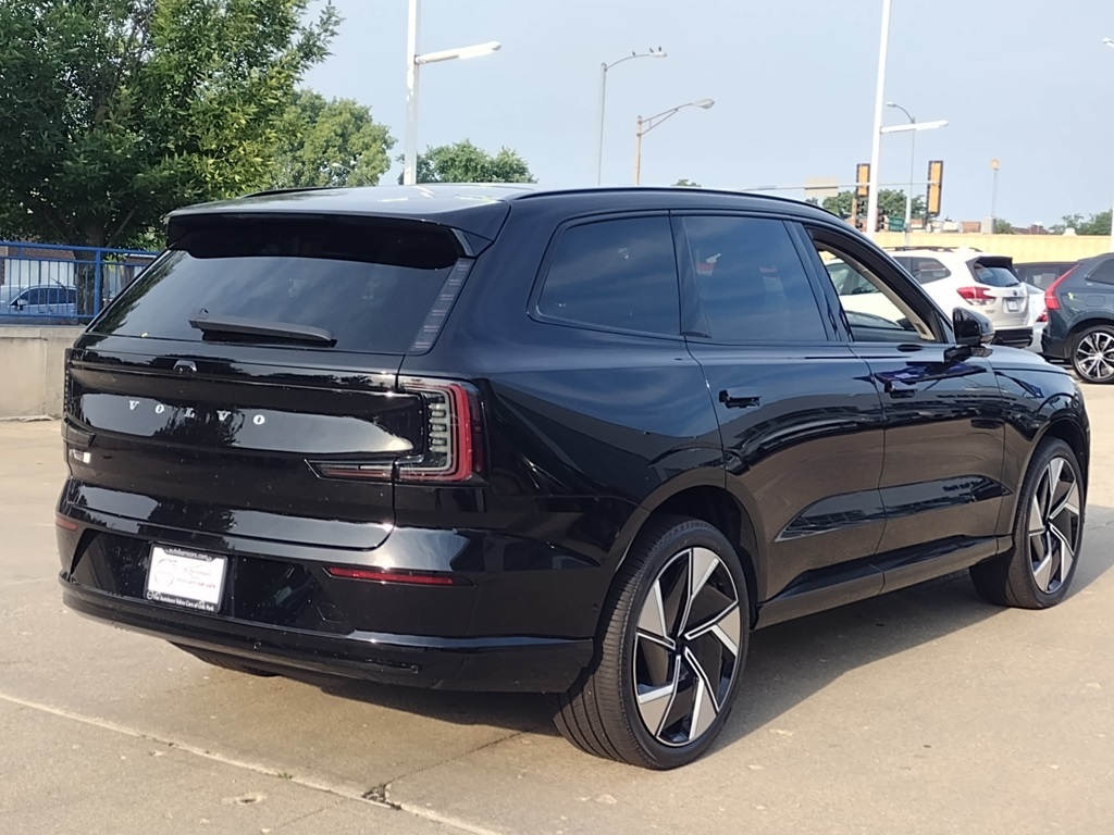 2025 VOLVO EX90 - Image 9