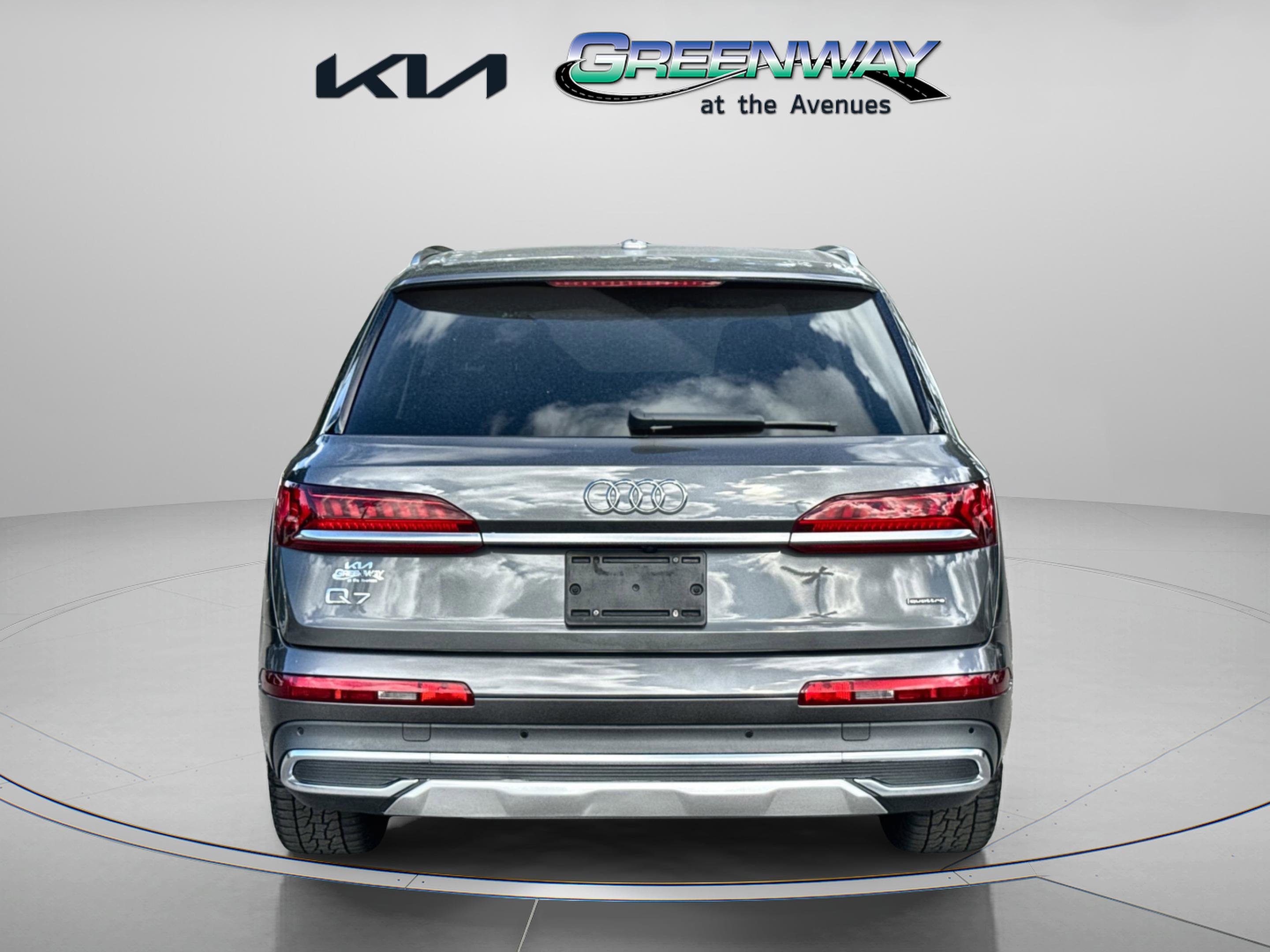 2020 Audi Q7 Premium photo 3