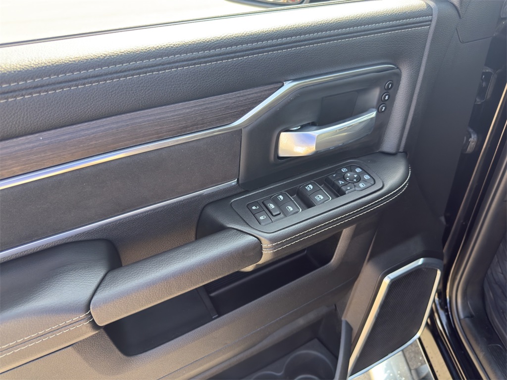 2025 Ram 2500 Laramie photo 12