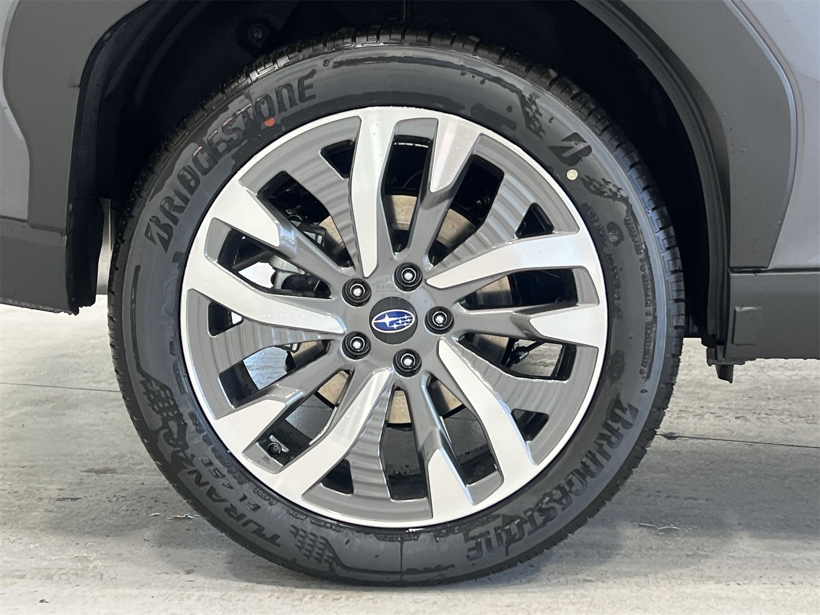 2025 Subaru Forester Touring photo 9