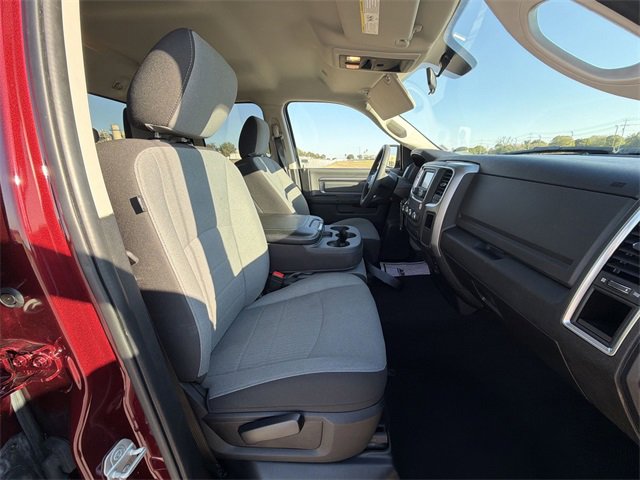 2024 Ram 1500 Classic SLT photo 4