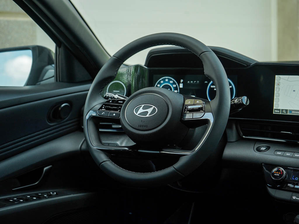 2025 Hyundai Elantra Hybrid Blue photo 12