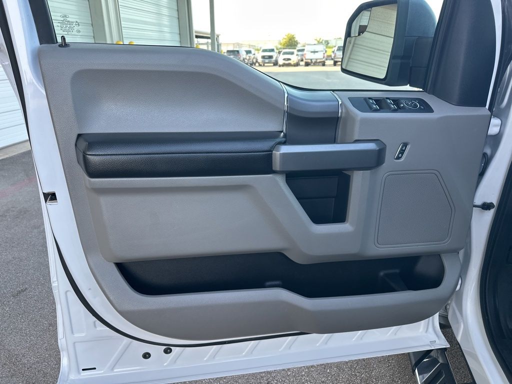 2019 Ford F-150 XLT photo 9