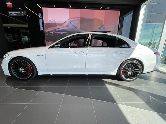2025 Mercedes Benz S 450 63 e 4MATIC photo 4