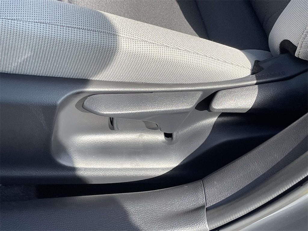 2026 Toyota Corolla LE photo 15