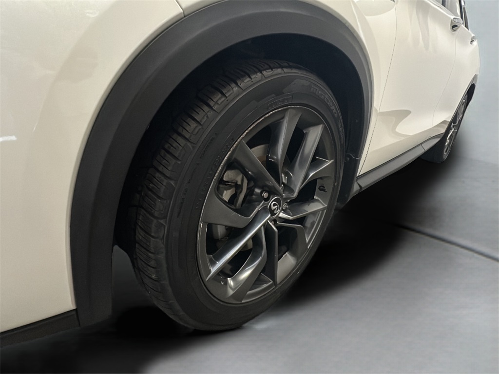 2019 Infiniti QX50 Essential AWD photo 4