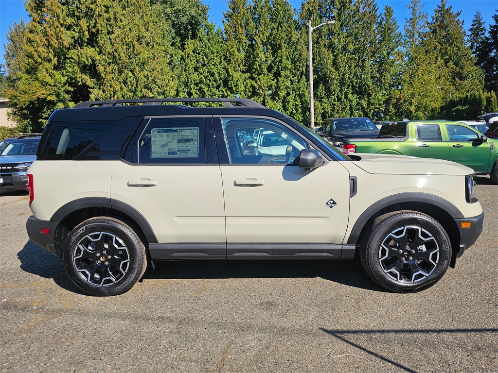 2025 Ford Bronco Sport Outer Banks photo 8