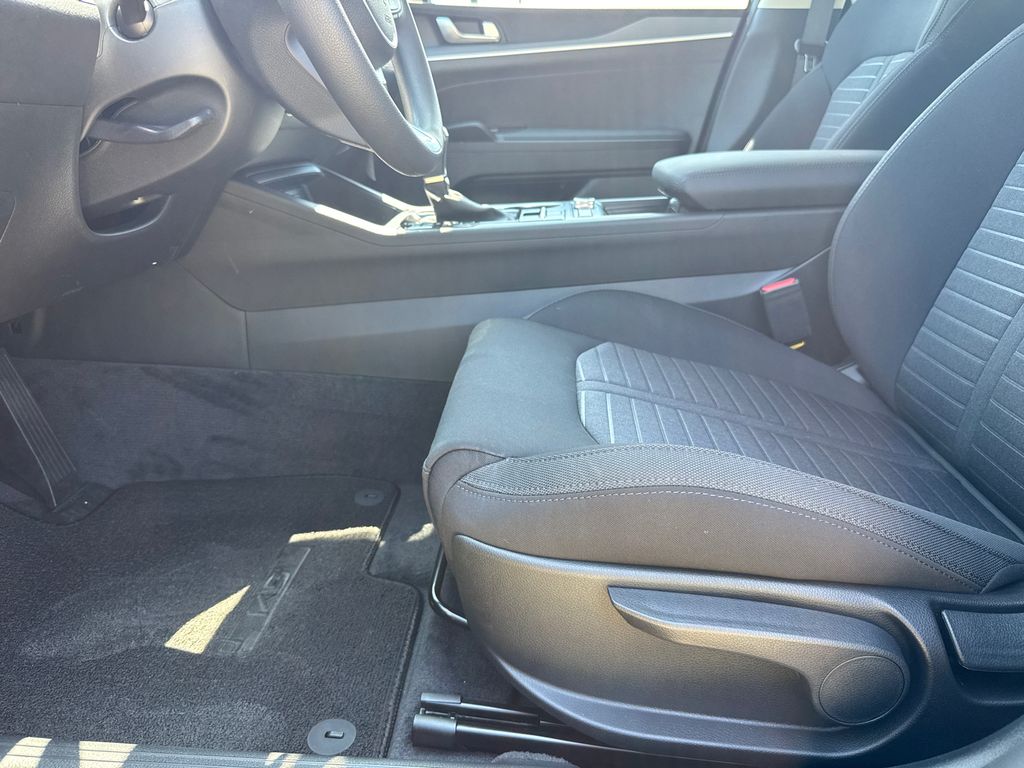 2026 Kia K5 LXS photo 10