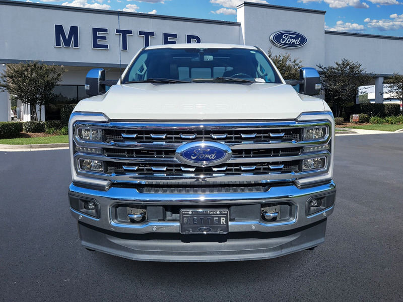 2023 Ford F-250 Lariat photo 2