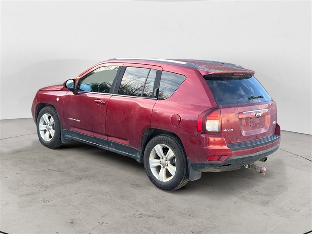 2014 Jeep Compass Latitude photo 2