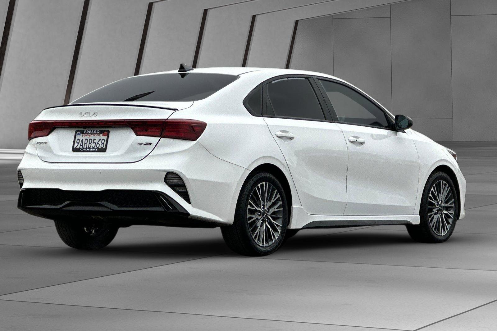 2022 Kia Forte GT-Line photo 4