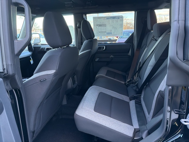 2025 Ford Bronco Big Bend photo 4