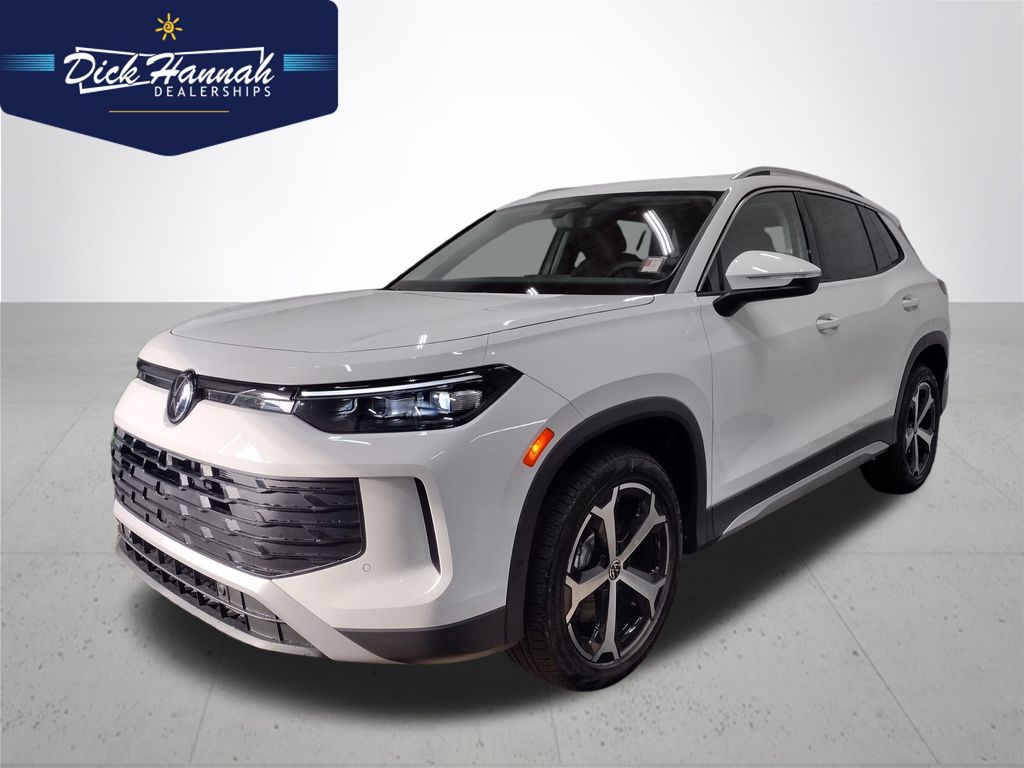 2025 Volkswagen Tiguan SE's photo