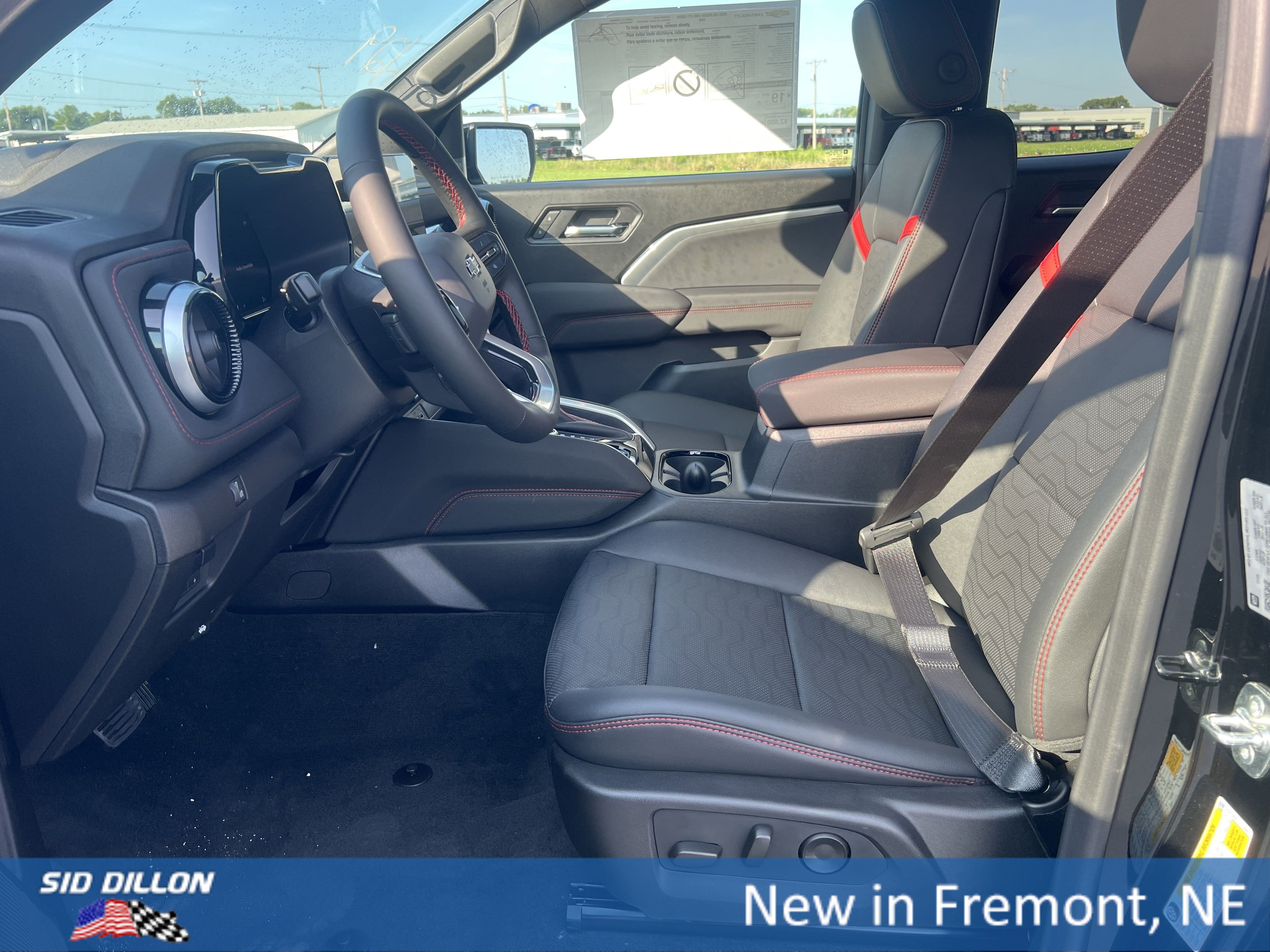 2026 Chevrolet Colorado Z71 photo 3