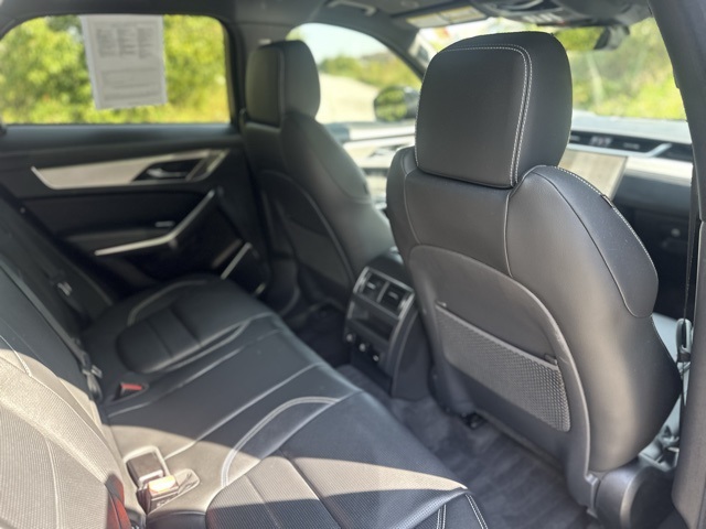 2025 Jaguar F-PACE P250 photo 21