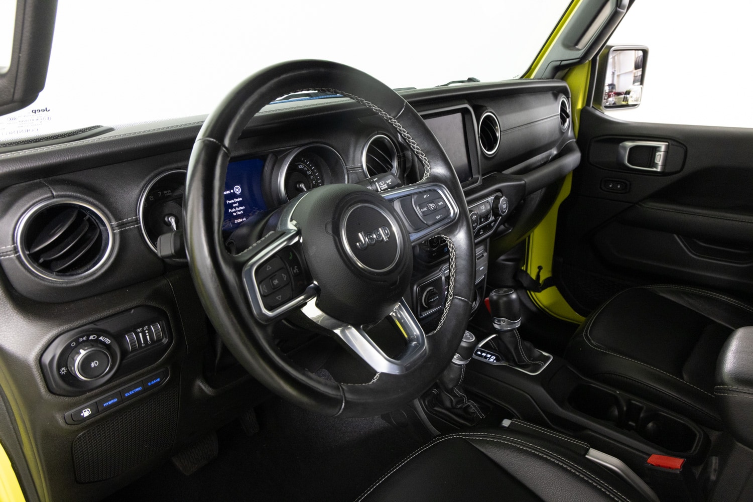 2022 Jeep Wrangler Unlimited Sahara 4xe photo 14