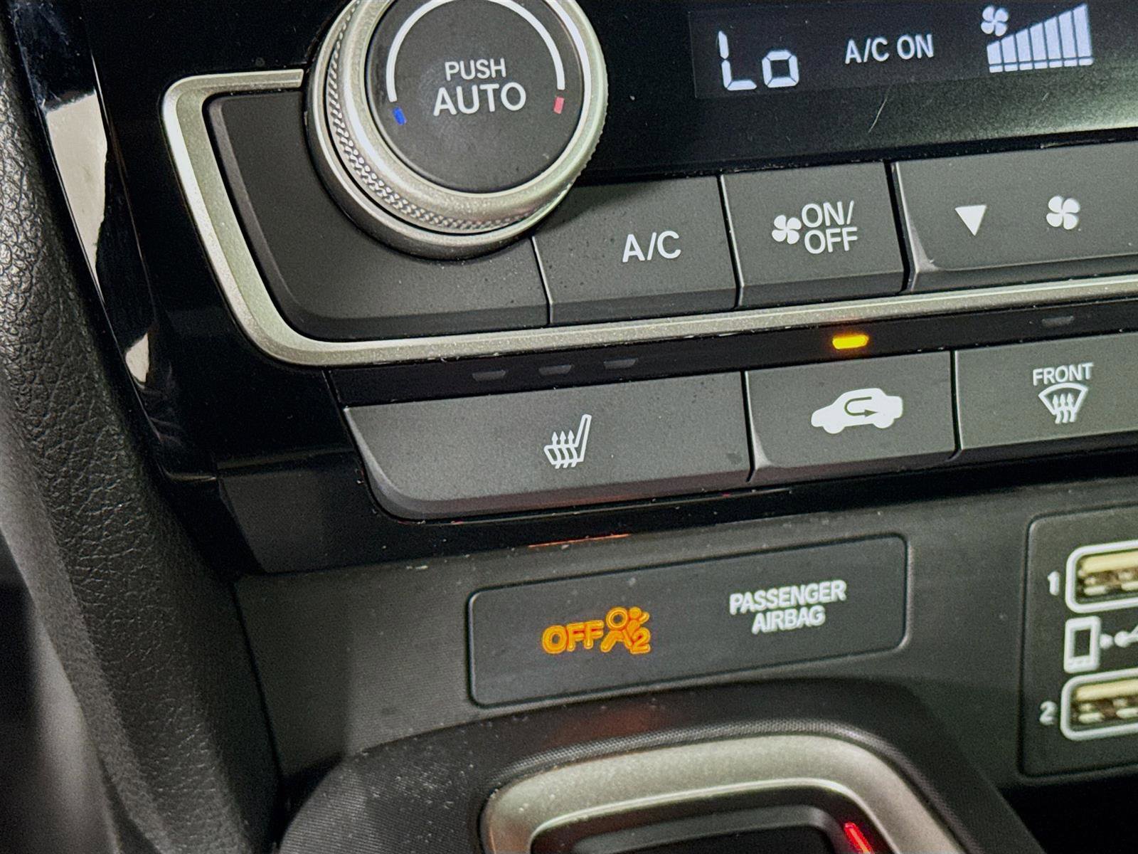 2021 Honda Insight Touring photo 22