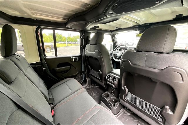 2025 Jeep Wrangler Rubicon photo 24