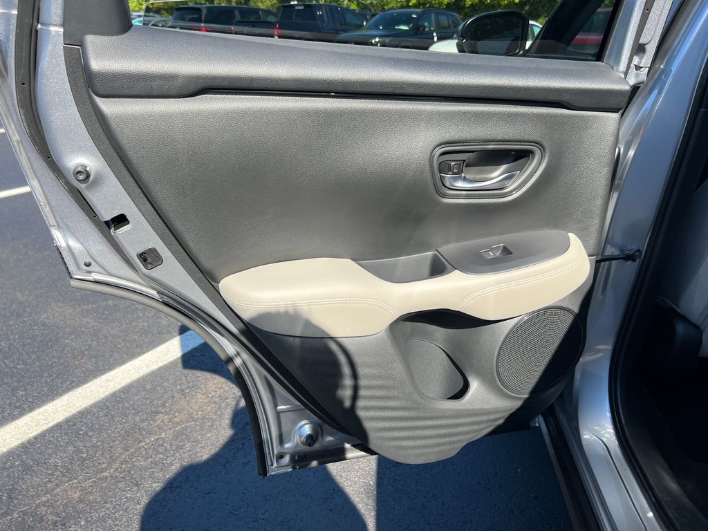 2026 Honda HR-V LX photo 16