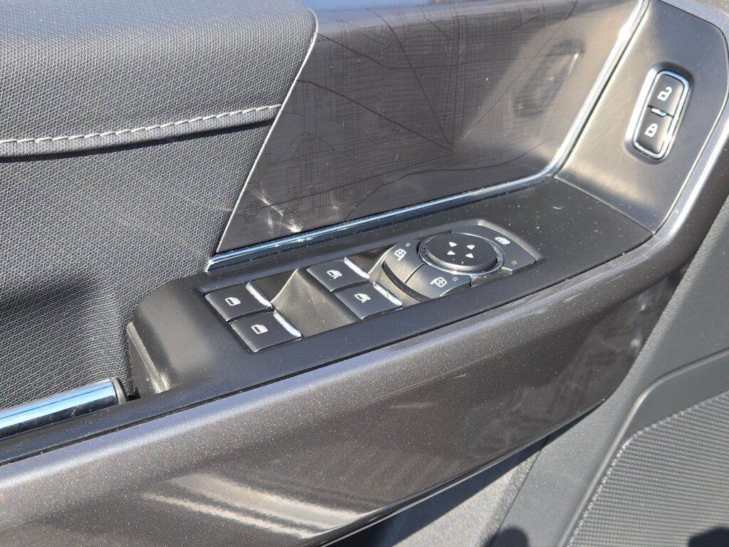 2023 Ford F-150 XLT photo 24