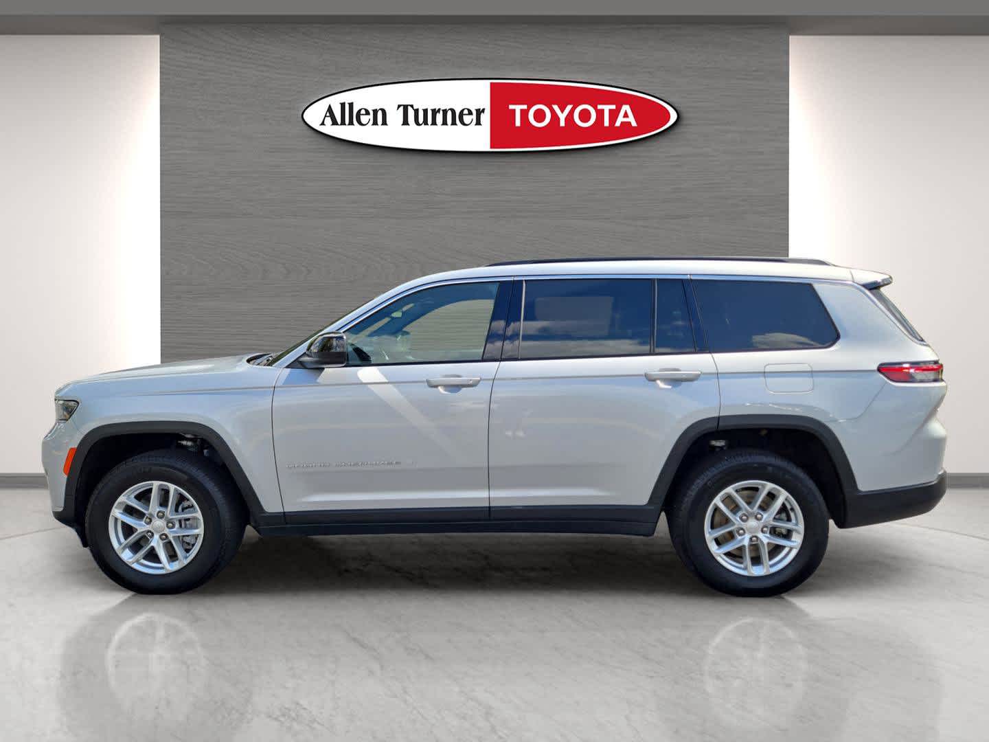 2024 Jeep Grand Cherokee Laredo X photo 11