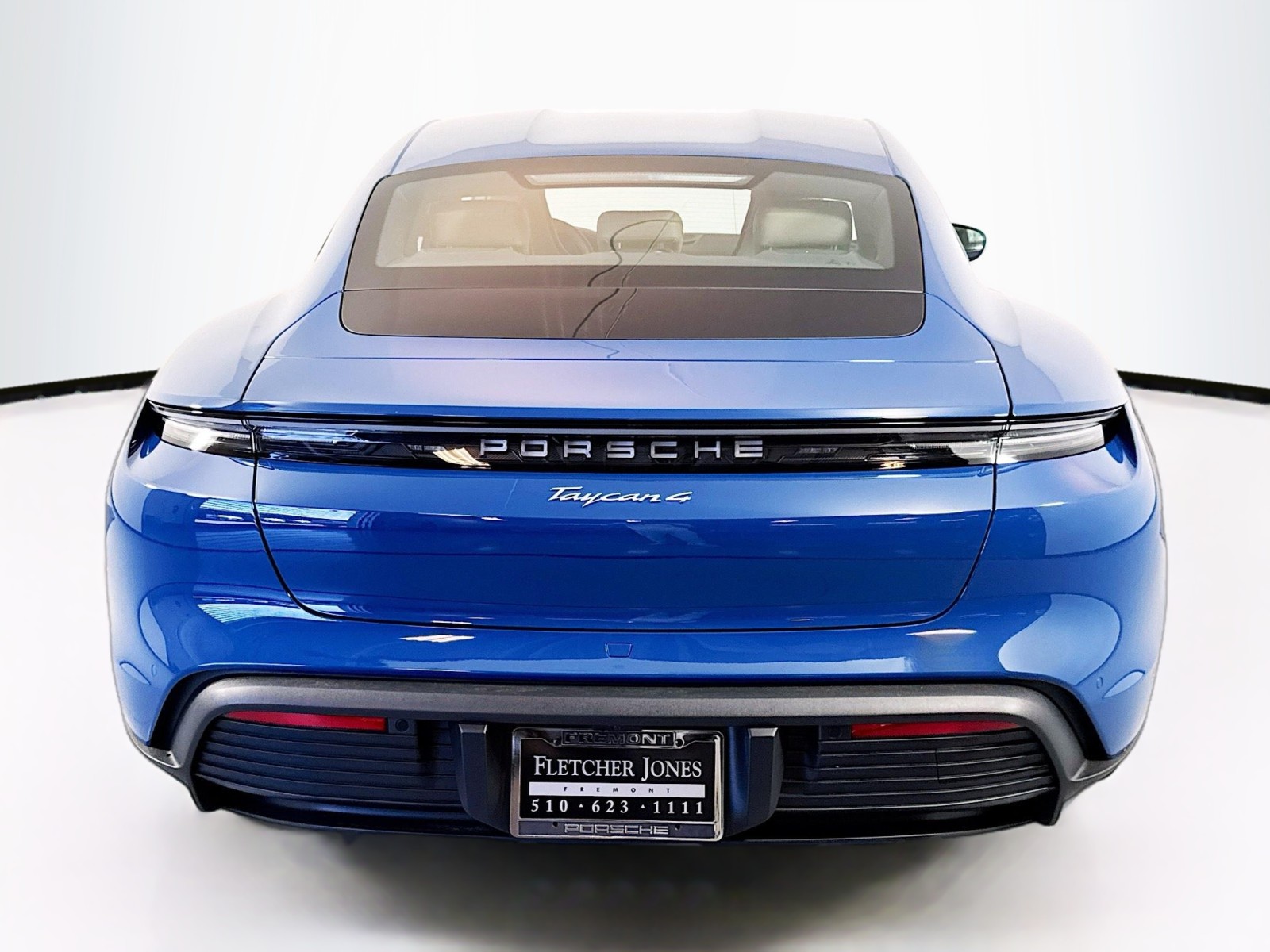 2025 Porsche Taycan 4 photo 10