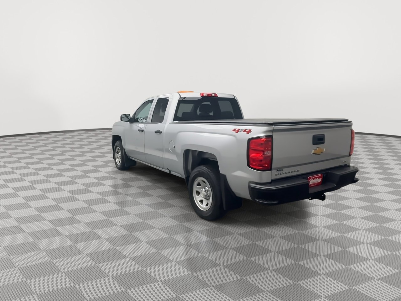 2019 Chevrolet Silverado 1500 photo 2