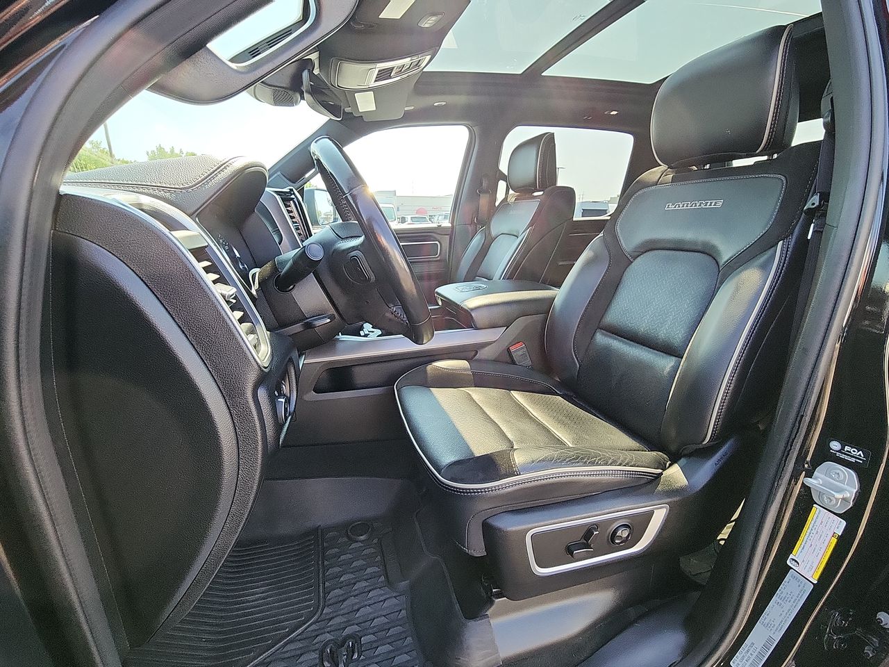 2021 Ram 1500 Laramie photo 11