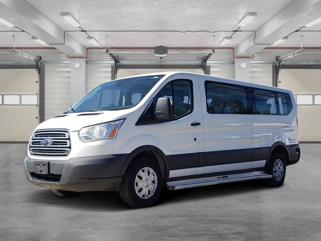 2016 Ford Transit Passenger XLT photo 3