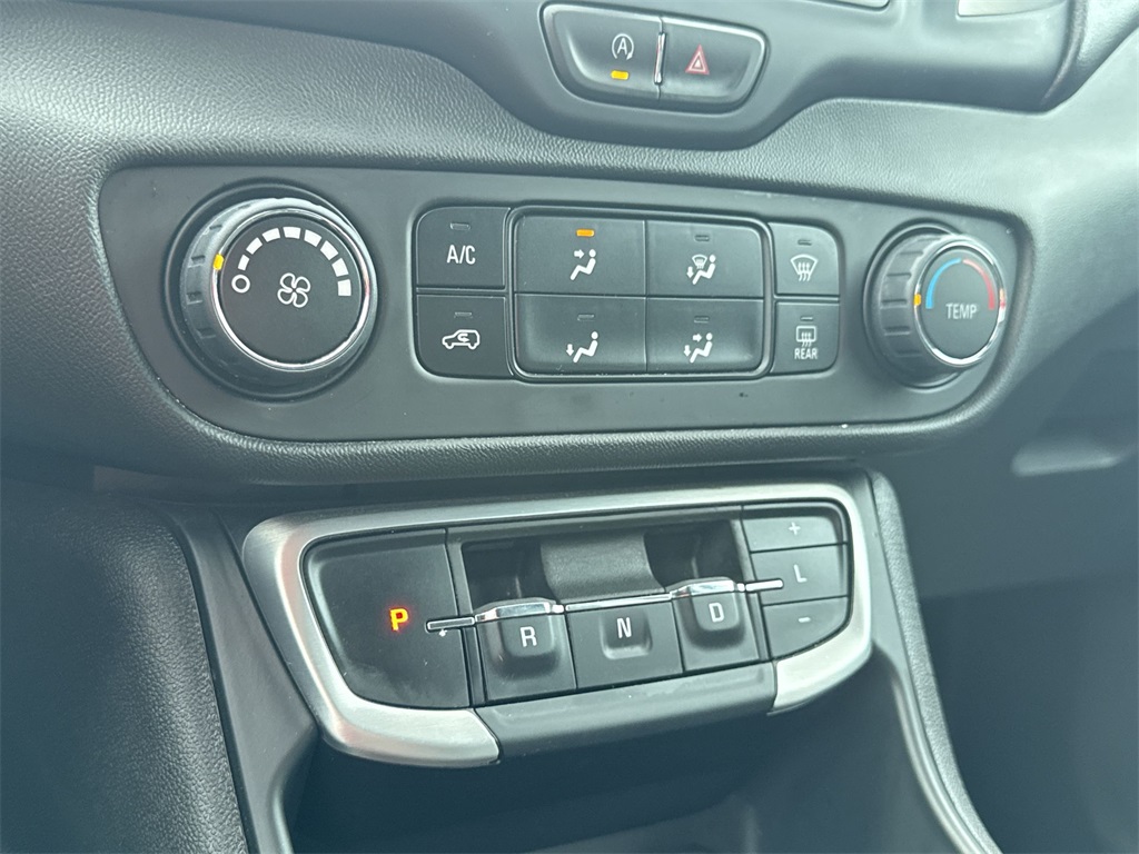 2024 Gmc Terrain SLE photo 22