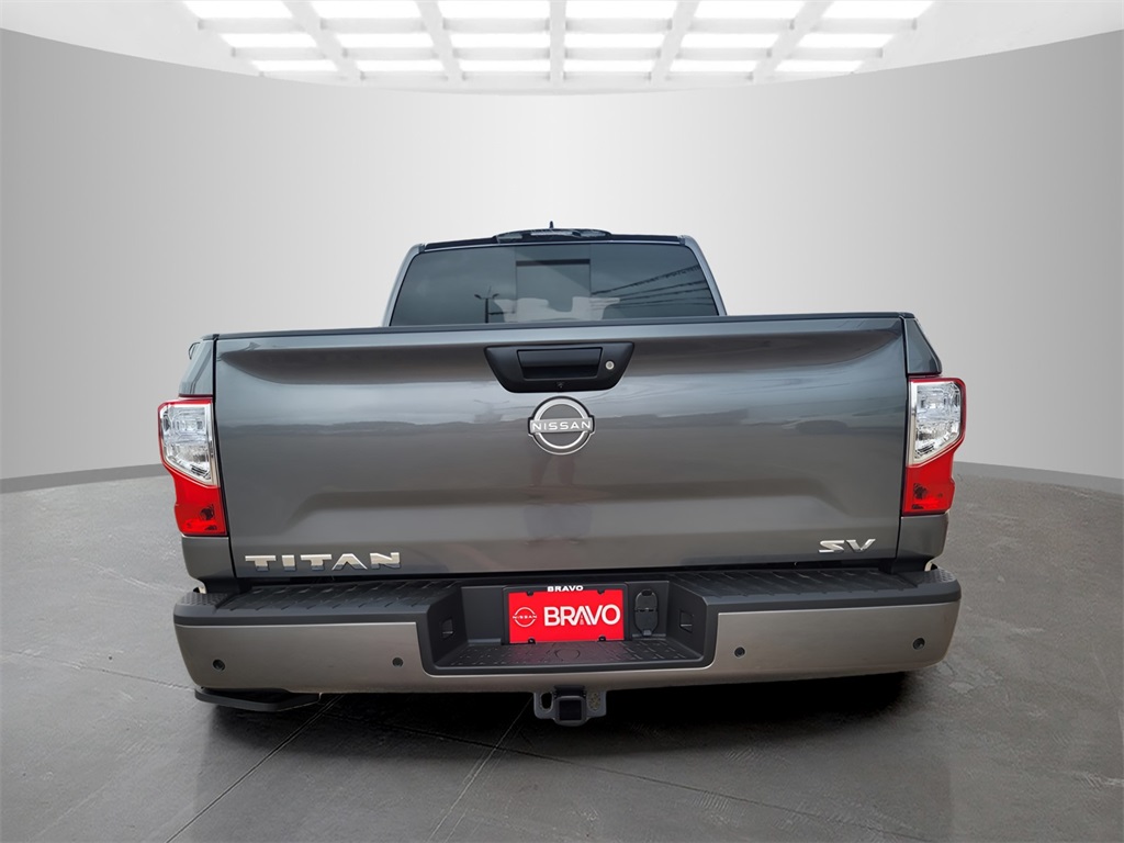 2024 Nissan Titan SV photo 4