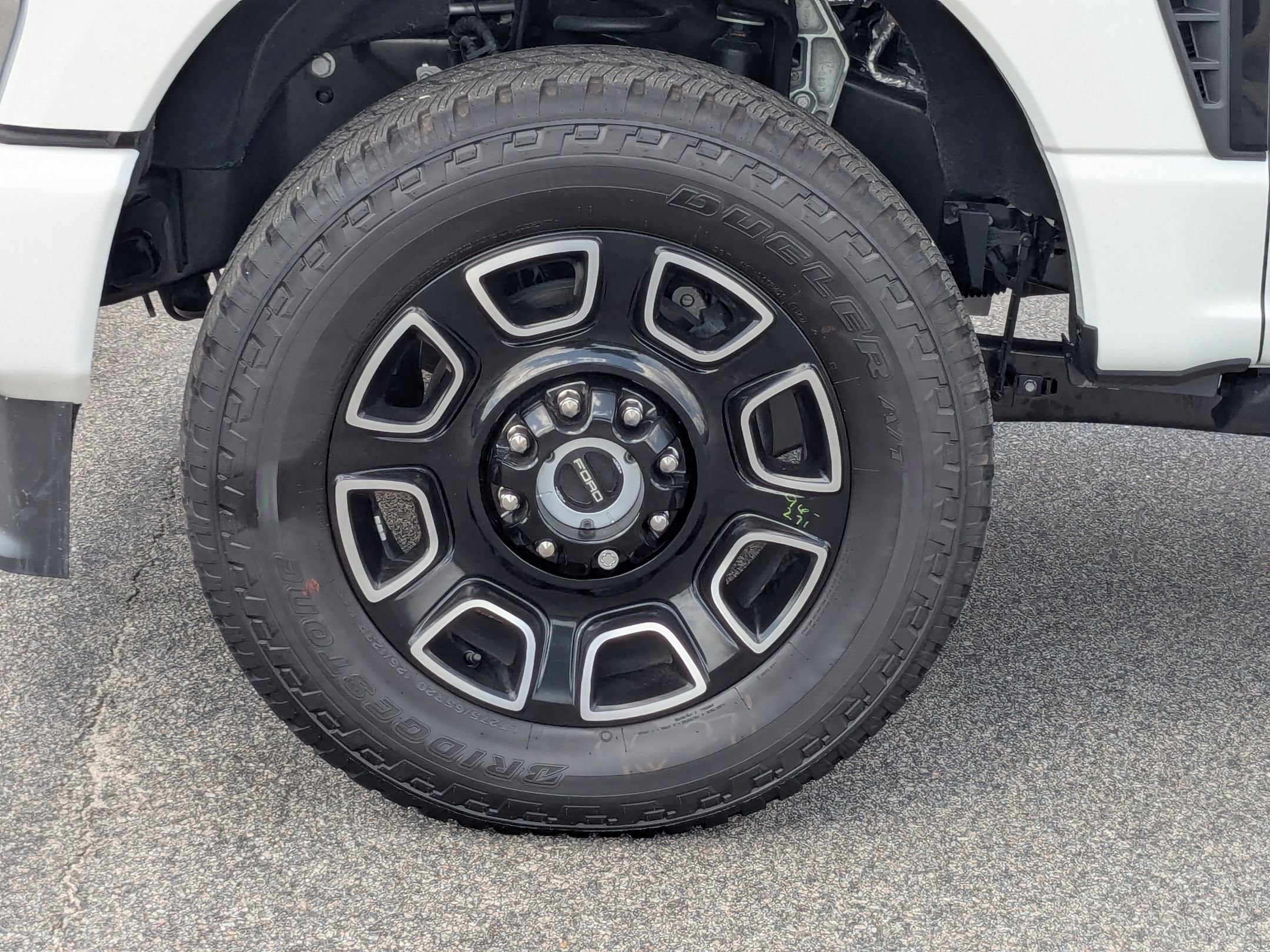 2025 Ford F-250 Platinum photo 3