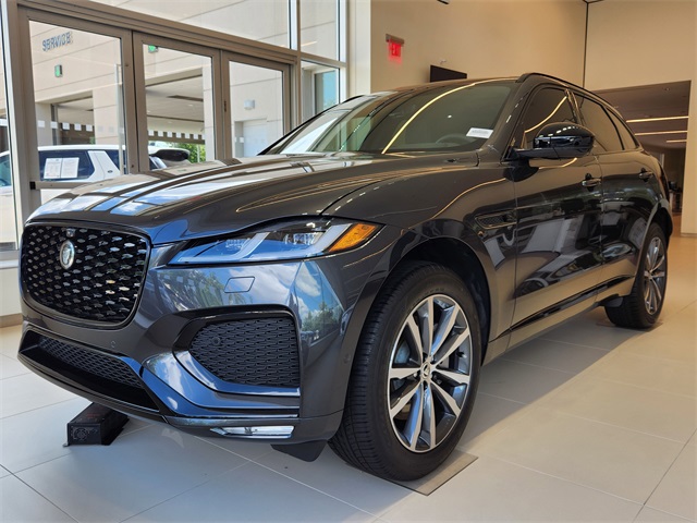 2026 Jaguar F-Pace R-Dynamic S's photo