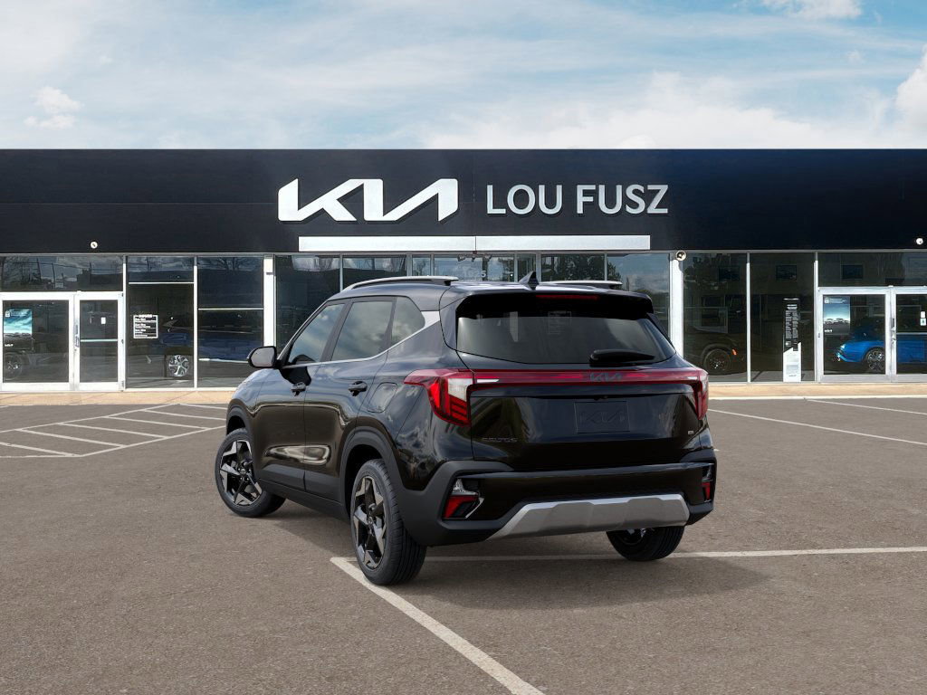 2025 Kia Seltos EX photo 2