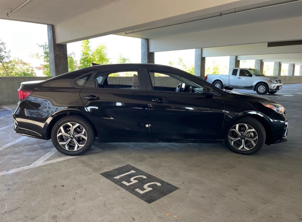 2019 Kia Forte LXS photo 3