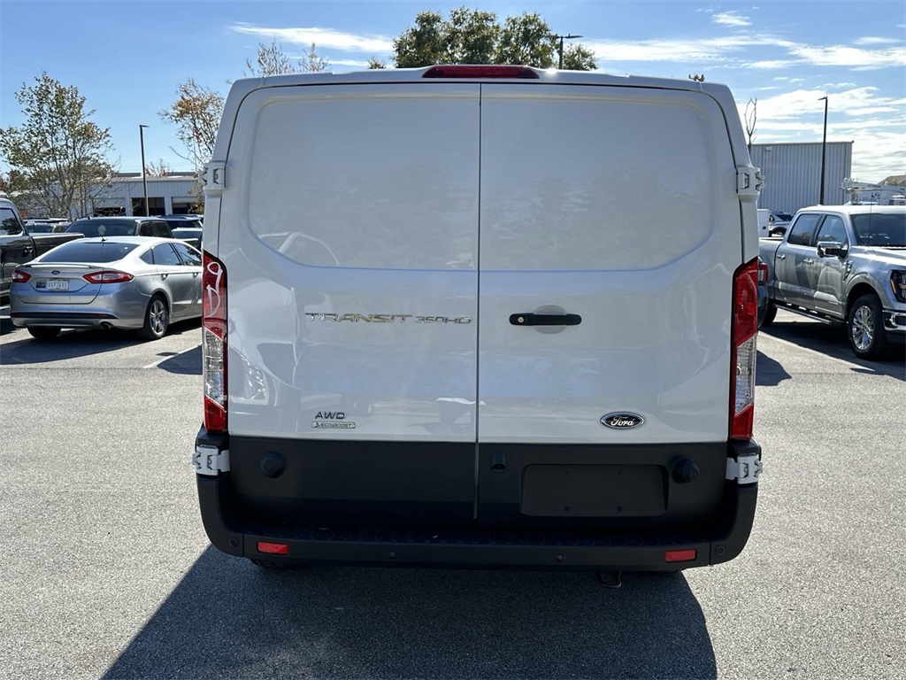 2024 Ford Transit photo 6