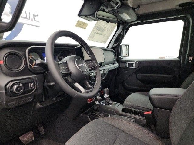 2025 Jeep Wrangler Rubicon photo 10