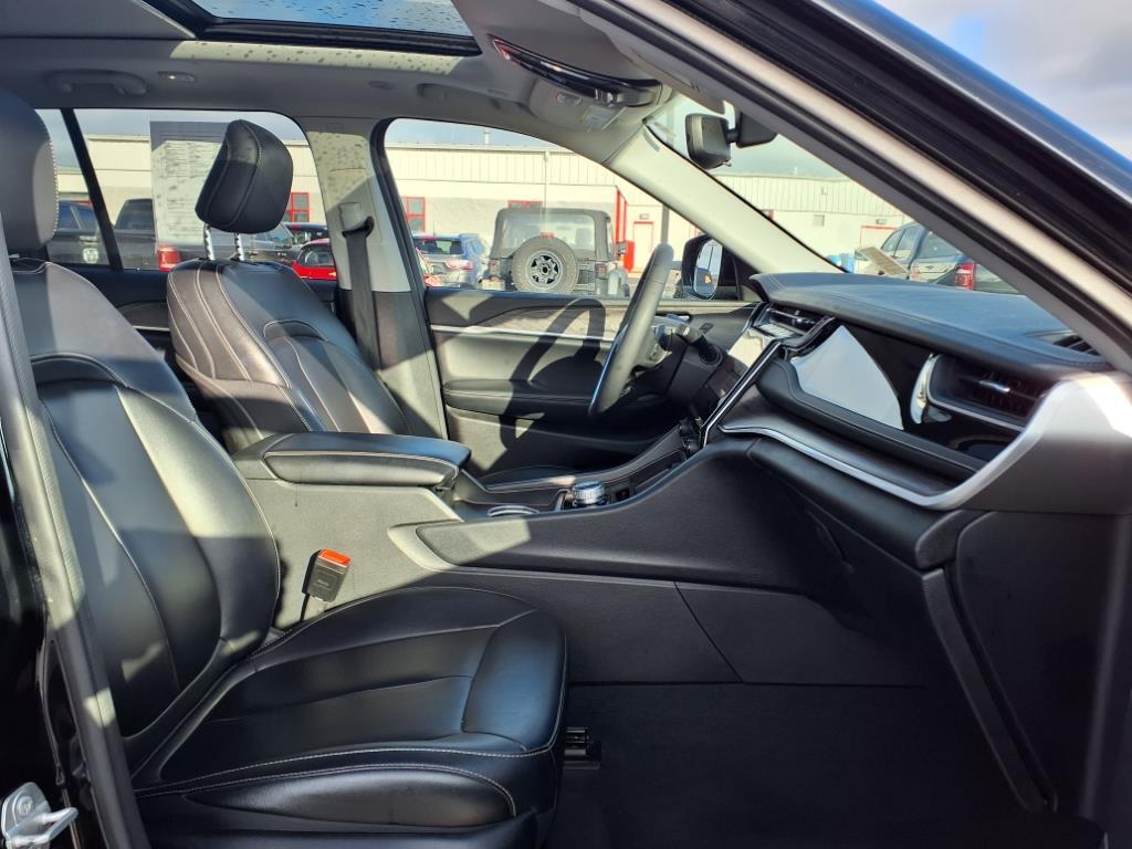 2024 Jeep Cherokee Limited 4xe photo 23