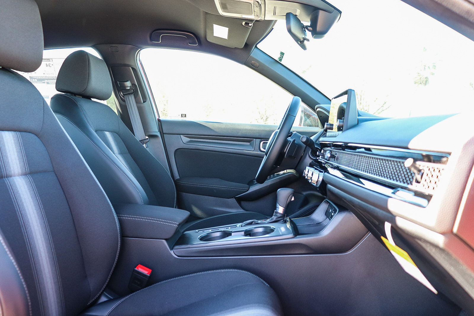 2025 Honda Civic Hatchback Sport photo 11