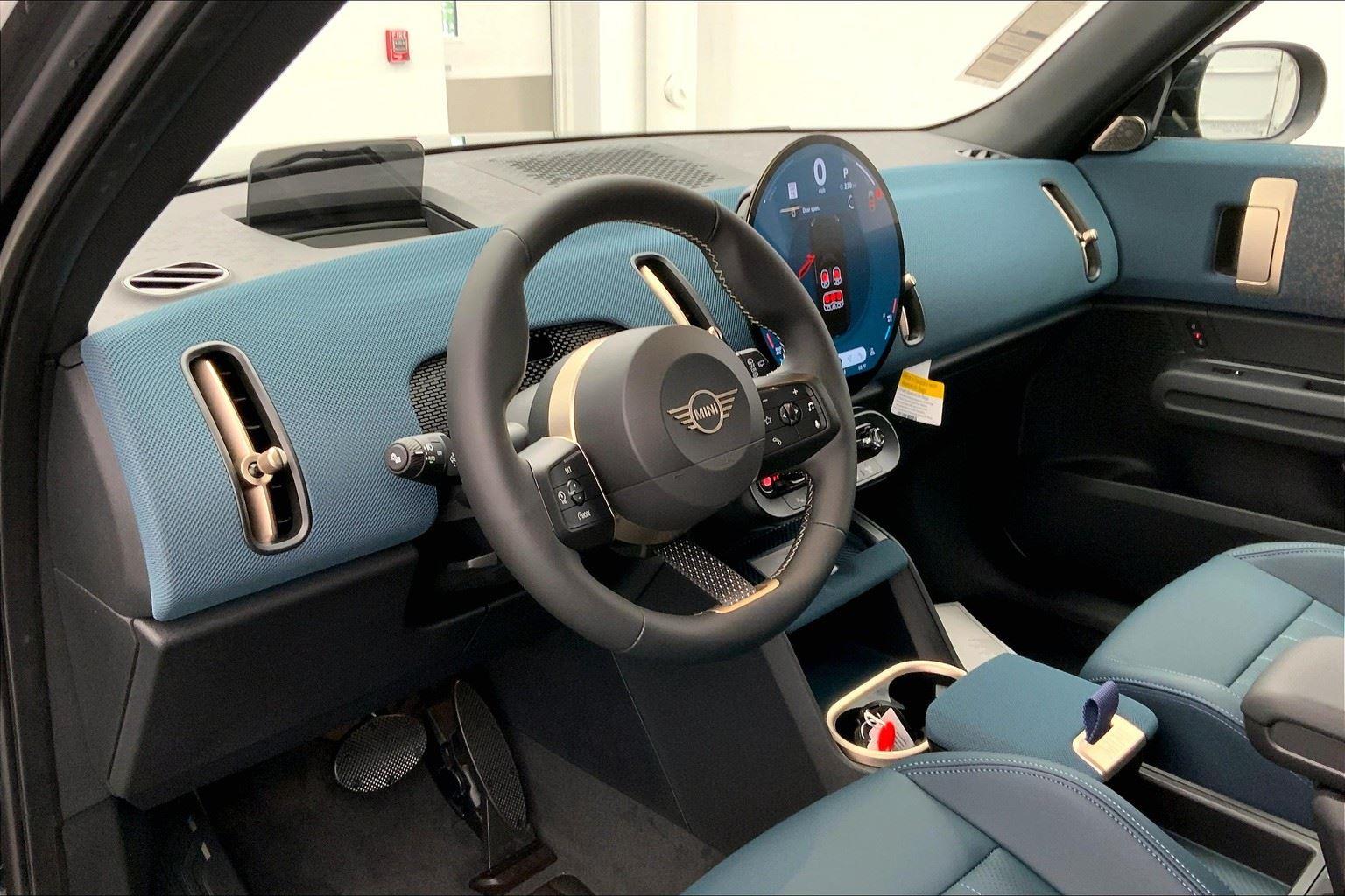 2025 Mini Countryman S ALL4 photo 2