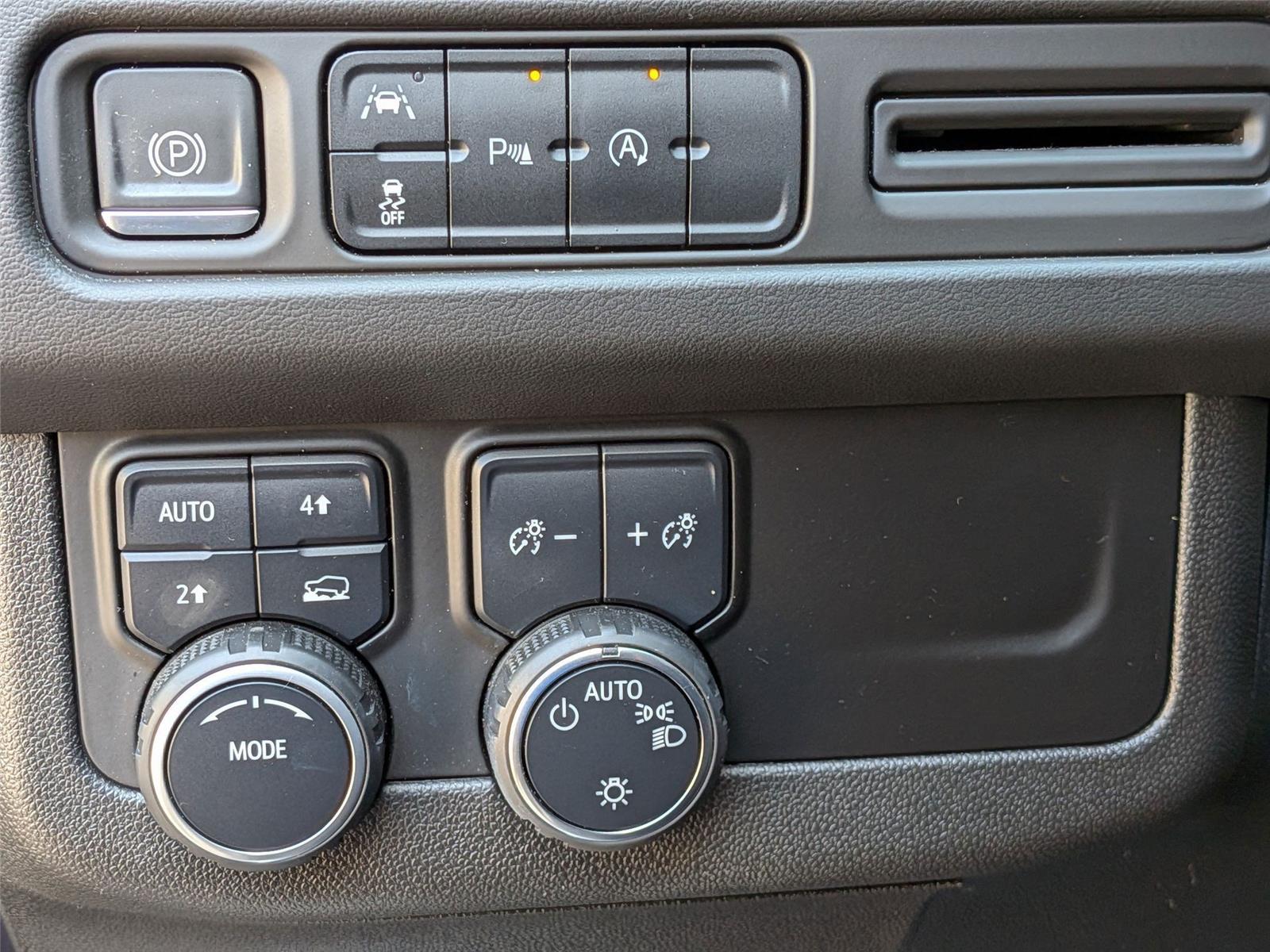 2023 Chevrolet Tahoe LT photo 13
