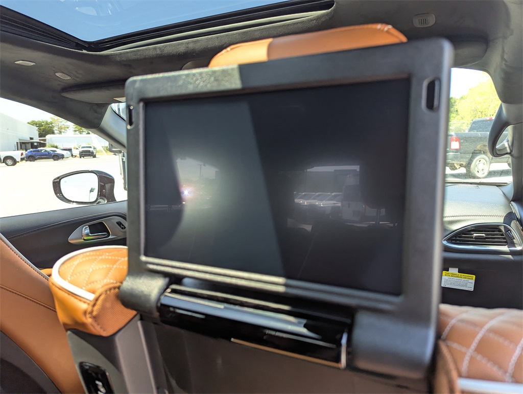 2026 Chrysler Pacifica Pinnacle photo 34