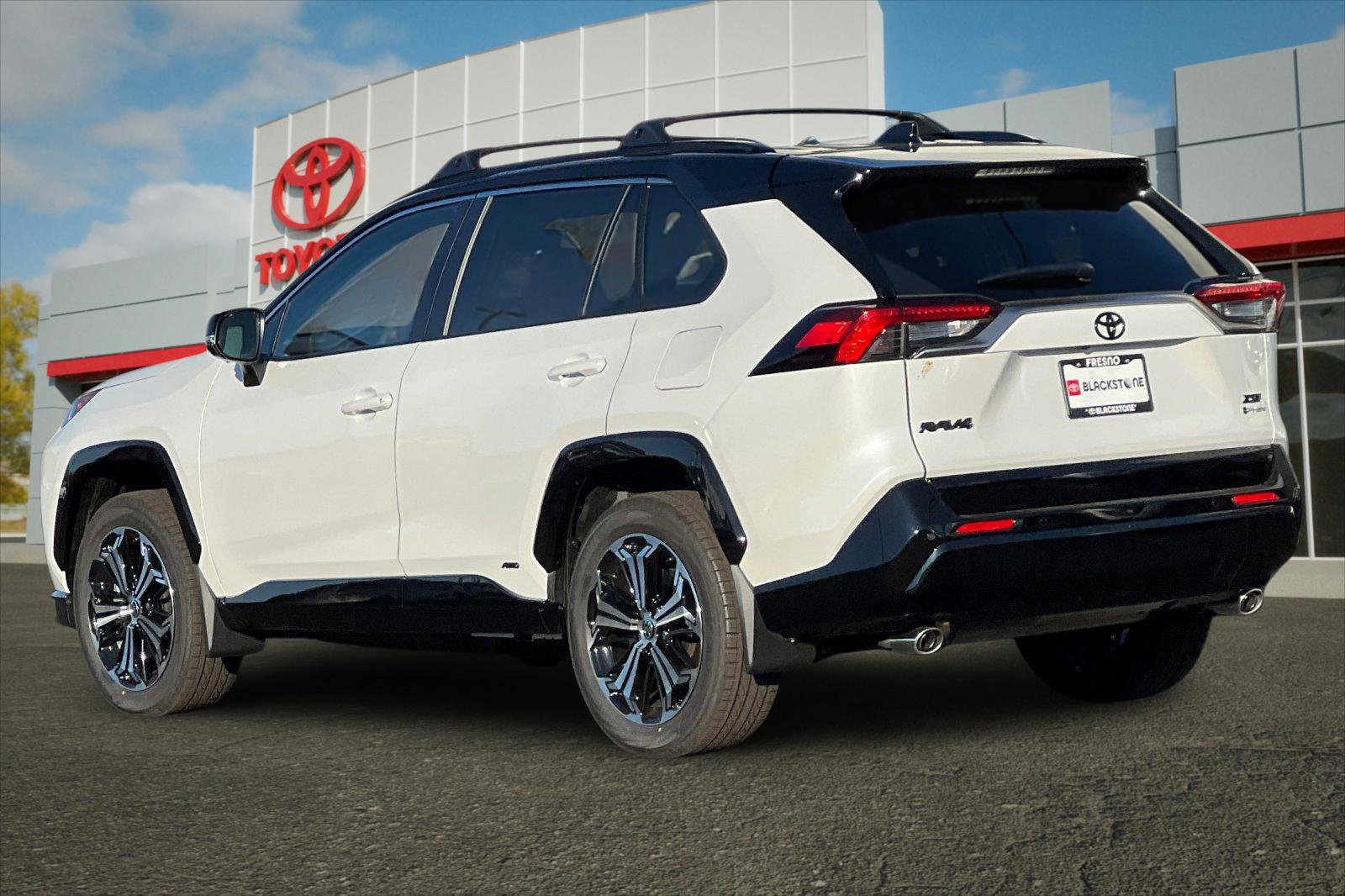 2025 Toyota RAV4 Prime XSE Premium photo 4