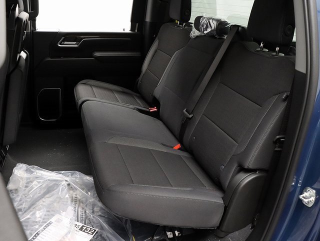 2025 Chevrolet Silverado 2500HD LT photo 11