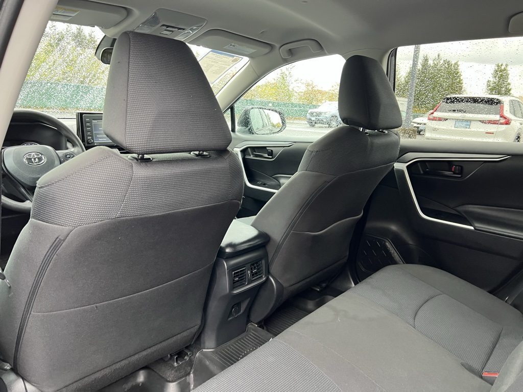 2021 Toyota RAV4 Hybrid LE photo 24